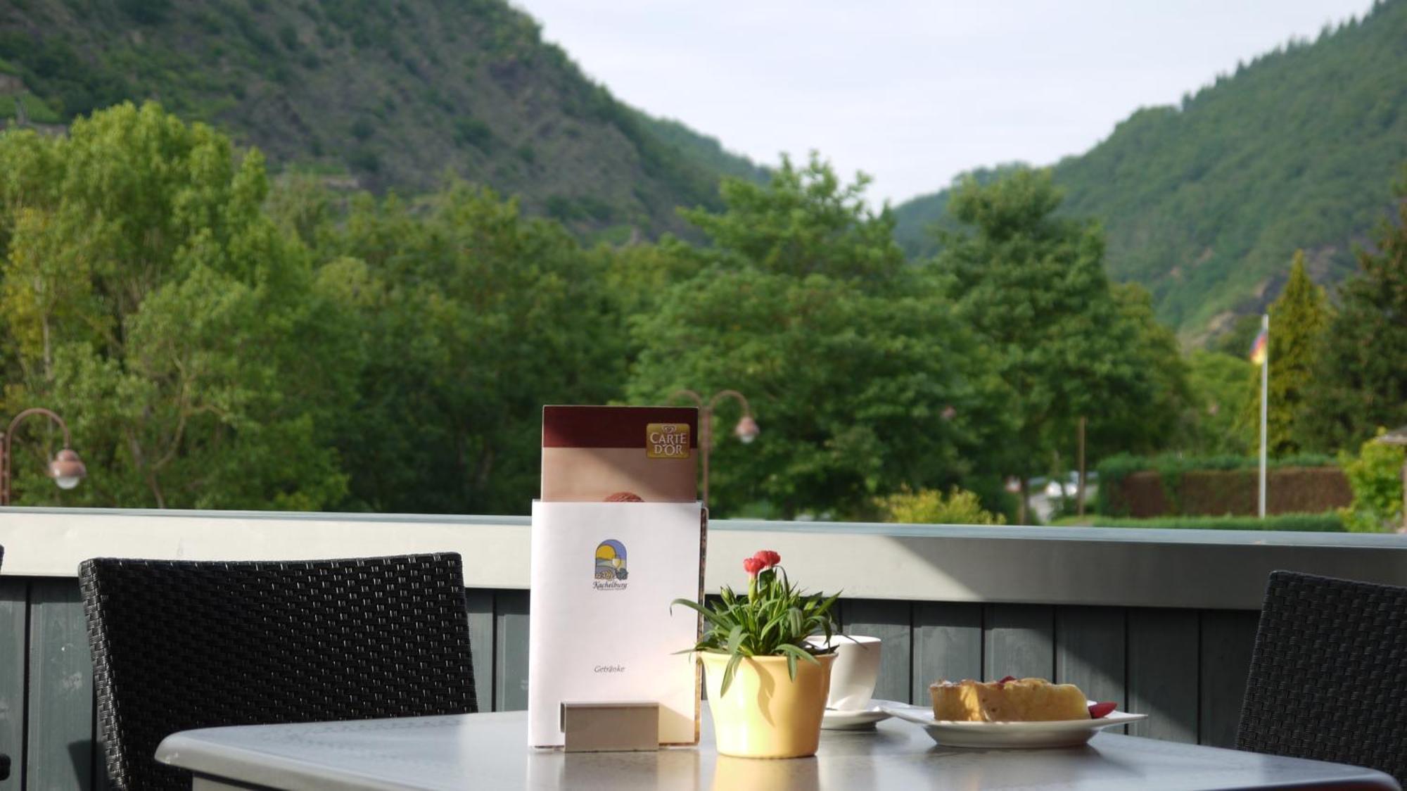 Hotel-Garni-Kachelburg Dieblich Esterno foto