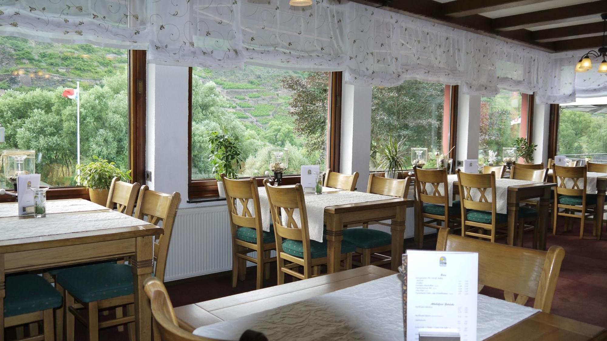 Hotel-Garni-Kachelburg Dieblich Esterno foto