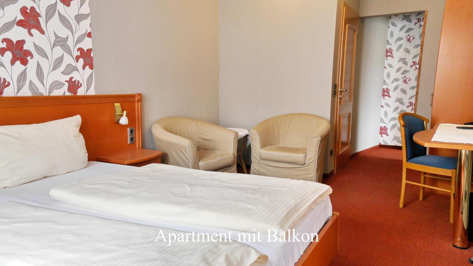 Hotel-Garni-Kachelburg Dieblich Esterno foto