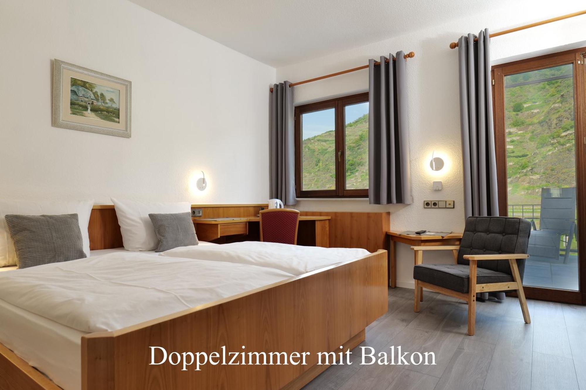 Hotel-Garni-Kachelburg Dieblich Esterno foto